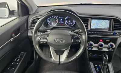 Hyundai Avante 2019, 141799 км, за 6144.7 USD - фото 13