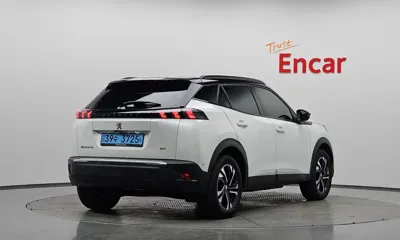 Peugeot 2008 2023, 28371 км, за 18051.73 USD