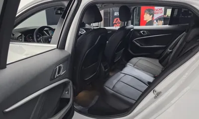 BMW 1-Series 2022, 21171 км, за 15294.74 USD - фото 26