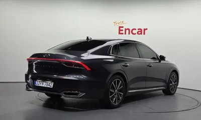 Hyundai Grandeur 2022, 156935 км, за 15854.54 USD
