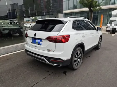 Volkswagen Tayron 2022, 47000 км, за 19687.67 USD