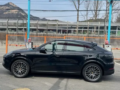 Porsche Cayenne 2023, 23200 км, за 67607.07 USD