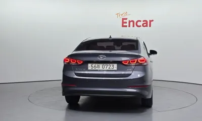 Hyundai Avante 2016, 184121 км, за 5135.54 USD