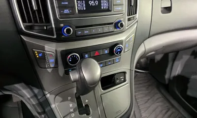 Hyundai Starex 2016, 65029 км, за 7748.91 USD - фото 15