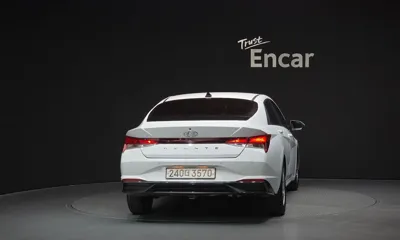 Hyundai Avante 2021, 123013 км, за 9458.75 USD