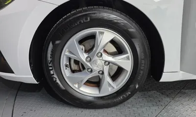 Hyundai Avante 2021, 123013 км, за 9458.75 USD