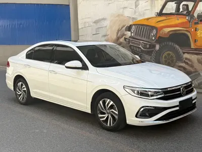 Volkswagen Bora 2022, 25000 км, за 12589.14 USD