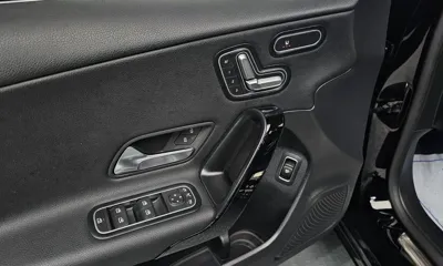 Mercedes-Benz A-Class 2020, 67293 км, за 16082.45 USD - фото 13