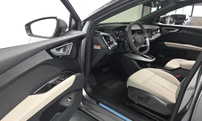Audi Q4 e-tron 2025, 9936 км, за 32721.86 USD - фото 10