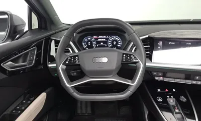 Audi Q4 e-tron 2025, 9936 км, за 32721.86 USD - фото 12
