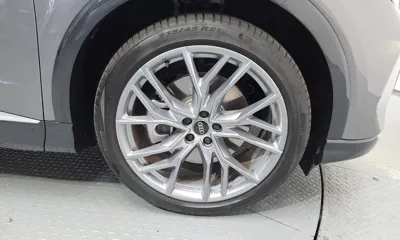 Audi Q4 e-tron 2025, 9936 км, за 32721.86 USD - фото 21