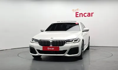 BMW 5-Series 2023, 40722 км, за 31705.4 USD
