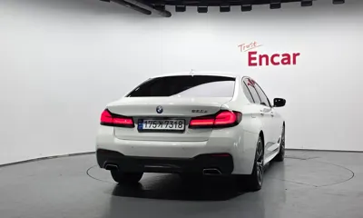 BMW 5-Series 2023, 40722 км, за 31705.4 USD