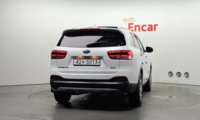 Kia Sorento 2017, 126243 км, за 9839.83 USD