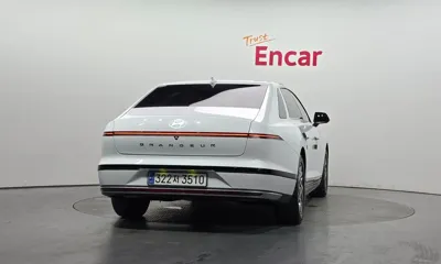 Hyundai Grandeur 2024, 35045 км, за 18721.96 USD