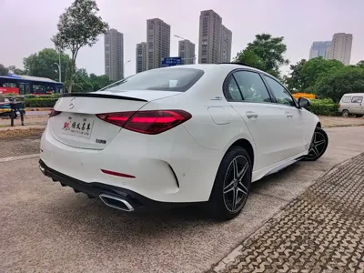 Mercedes-Benz C-Class 2024, 10000 км, за 31218.57 USD