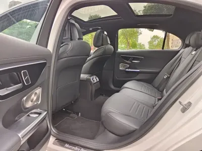 Mercedes-Benz C-Class 2024, 10000 км, за 31218.57 USD - фото 7