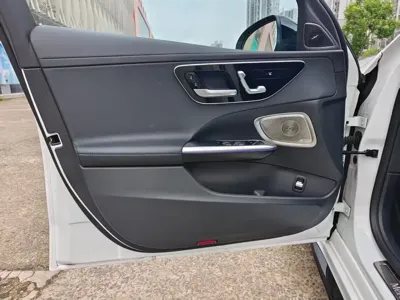 Mercedes-Benz C-Class 2024, 10000 км, за 31218.57 USD - фото 9