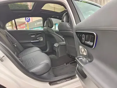Mercedes-Benz C-Class 2024, 10000 км, за 31218.57 USD - фото 19