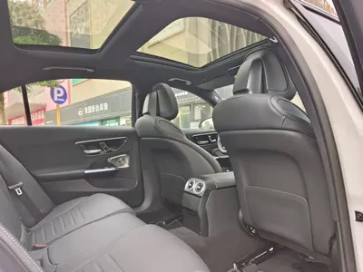 Mercedes-Benz C-Class 2024, 10000 км, за 31218.57 USD - фото 21