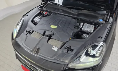 Porsche Cayenne 2023, 34220 км, за 60824.93 USD - фото 6