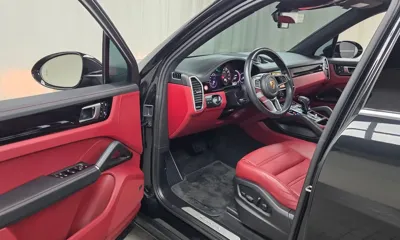Porsche Cayenne 2023, 34220 км, за 60824.93 USD - фото 10