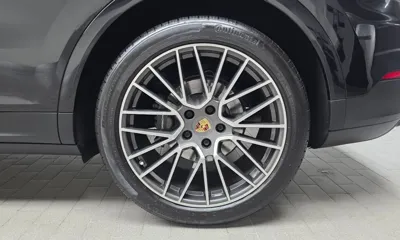 Porsche Cayenne 2023, 34220 км, за 60824.93 USD - фото 21