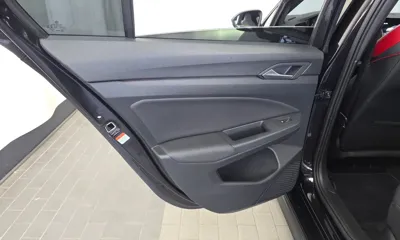 Volkswagen Golf 2022, 51677 км, за 21368.09 USD - фото 25