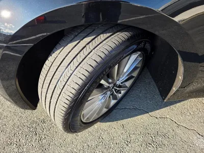 Hyundai Equus 2015, 175641 км, за 6081.44 USD