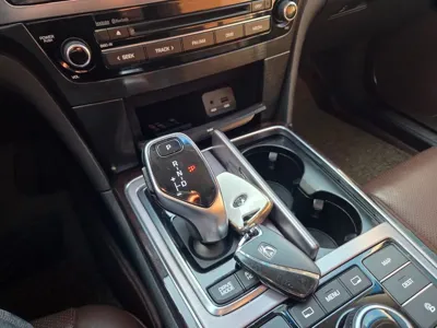 Hyundai Equus 2015, 175641 км, за 6081.44 USD - фото 9