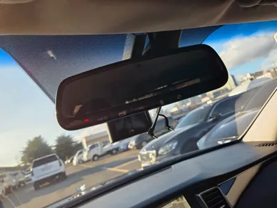 Hyundai Equus 2015, 175641 км, за 6081.44 USD - фото 16