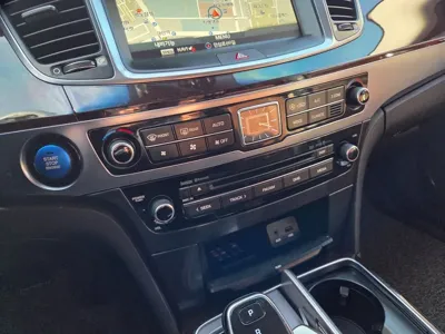 Hyundai Equus 2015, 175641 км, за 6081.44 USD - фото 18