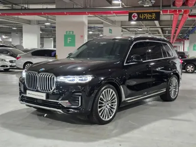 BMW X7 · 2021 год
