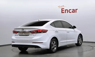 Hyundai Avante 2018, 135879 км, за 5202.84 USD
