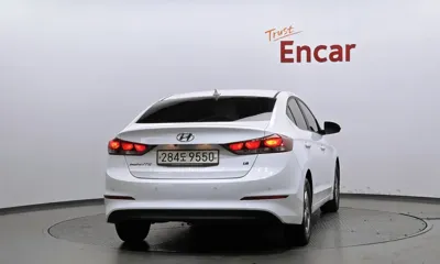 Hyundai Avante 2018, 135879 км, за 5202.84 USD
