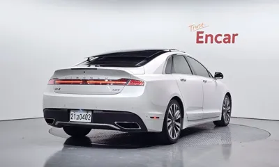 Lincoln MKZ 2017, 54386 км, за 9481.33 USD