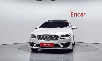 Lincoln MKZ 2017, 54386 км, за 9481.33 USD