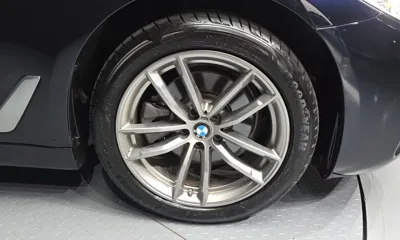 BMW 5-Series 2020, 99251 км, за 18051.73 USD - фото 21