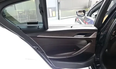 BMW 5-Series 2020, 99251 км, за 18051.73 USD - фото 25