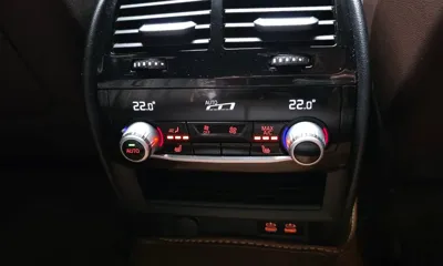 BMW 5-Series 2020, 99251 км, за 18051.73 USD - фото 28