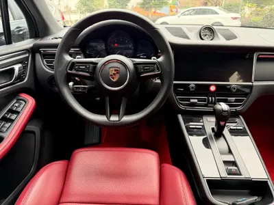 Porsche Macan 2024, 27000 км, за 45440.69 USD