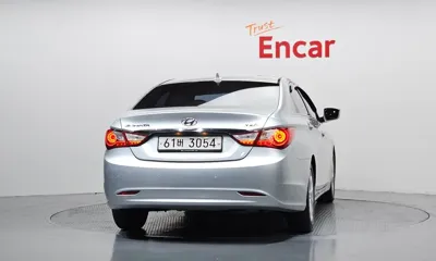 Hyundai Sonata 2012, 171340 км, за 2539.56 USD
