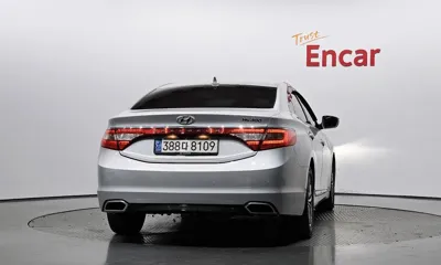 Hyundai Grandeur 2016, 146696 км, за 4488.37 USD