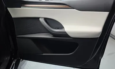 Tesla Model X 2023, 54094 км, за 90228.06 USD - фото 25
