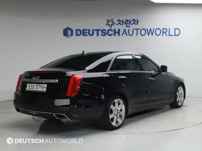 Cadillac CTS 2015, 68800 км, за 9432.74 USD