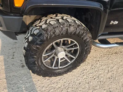 Hummer H3 2008, 215000 км, за 8775.92 USD