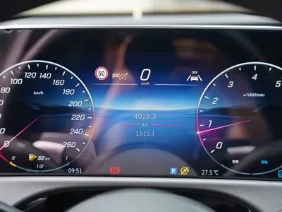 Mercedes-Benz E-Class 2024, 15000 км, за 48527.46 USD - фото 8