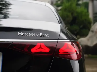 Mercedes-Benz E-Class 2024, 15000 км, за 48527.46 USD - фото 13