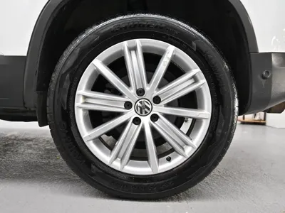 Volkswagen Tiguan 2014, 174013 км, за 4683.84 USD