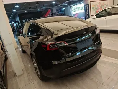 Tesla Model Y 2023, 82300 км, за 24587.52 USD